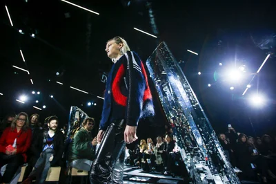 Look 19